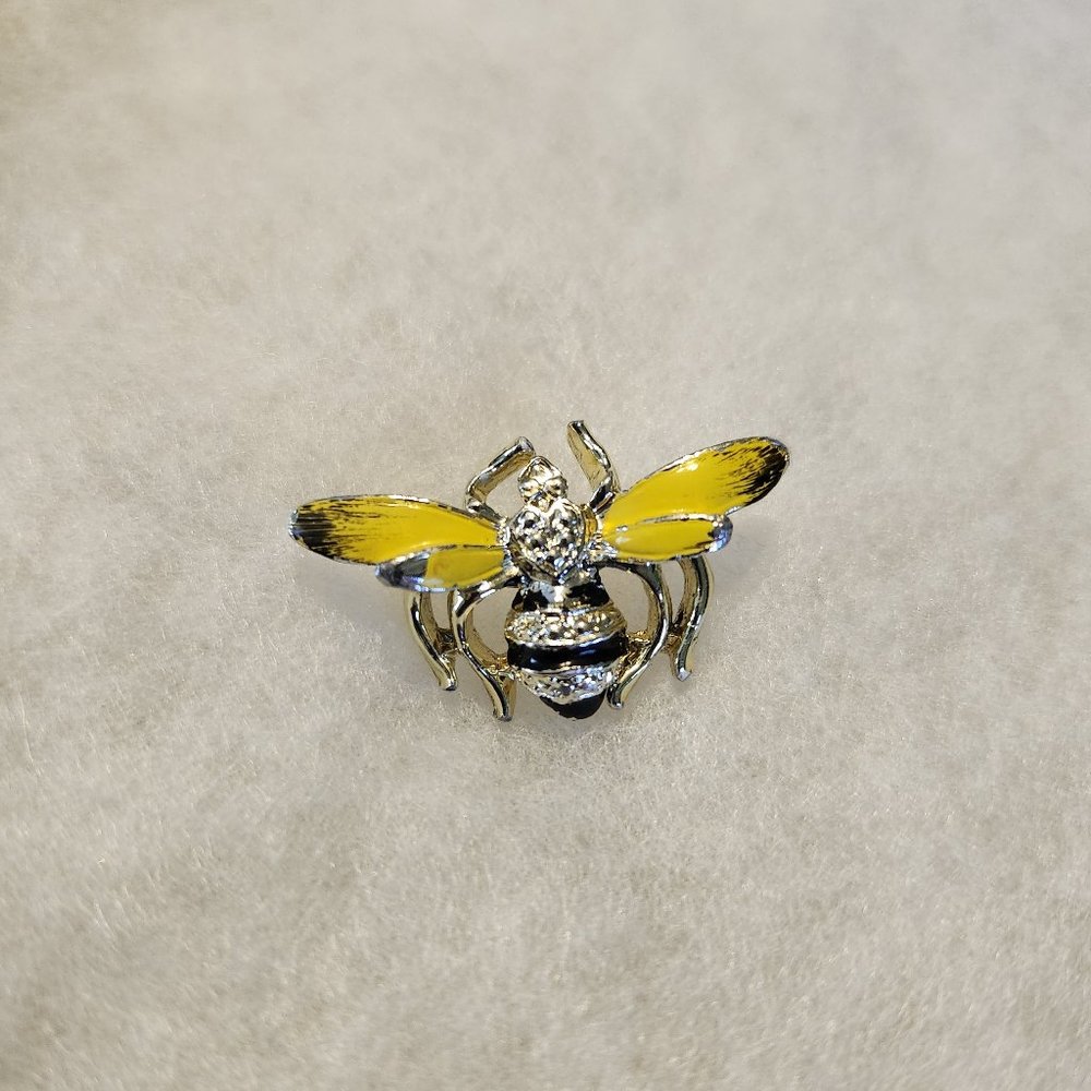 GERRY'S SIGNATURE HONEY BEE BROOCH/PIN